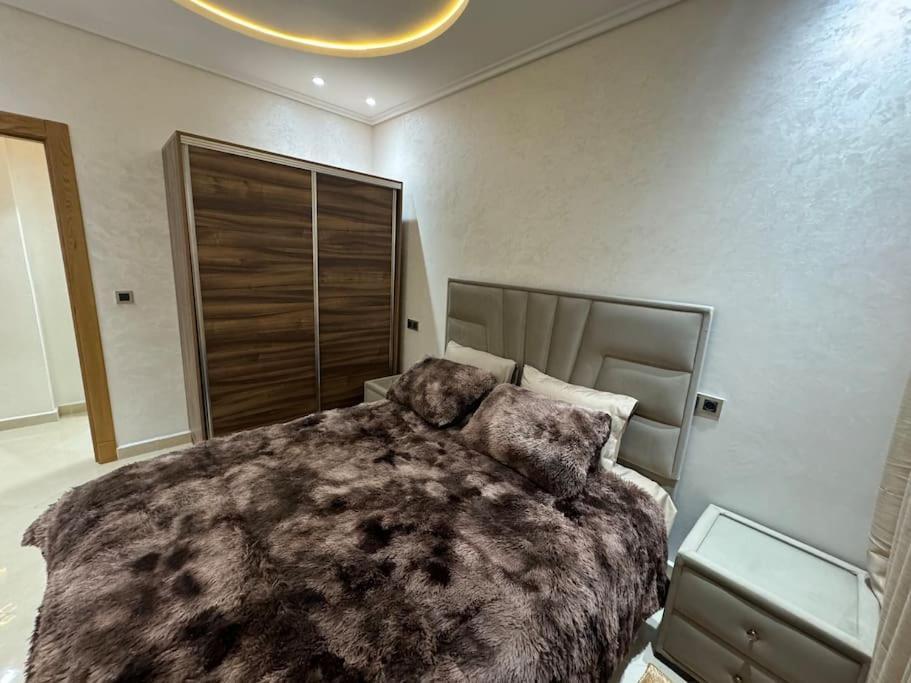 Family-Sized Cosy Apartment ララシュ エクステリア 写真